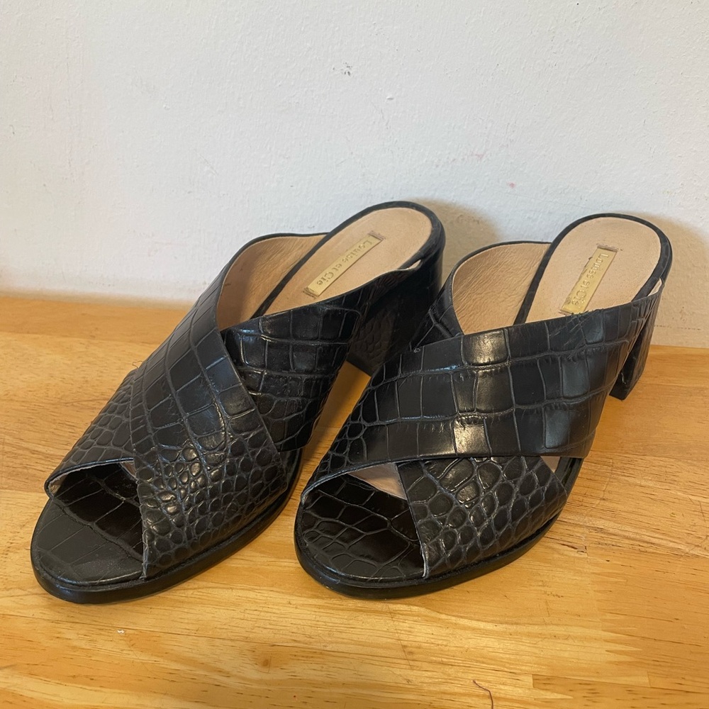 Elegant Black Crocodile Pattern Women's Mules